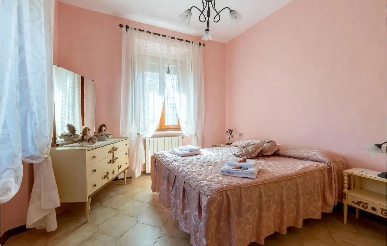 Nice Apartment In Castelvecchio Pascoli